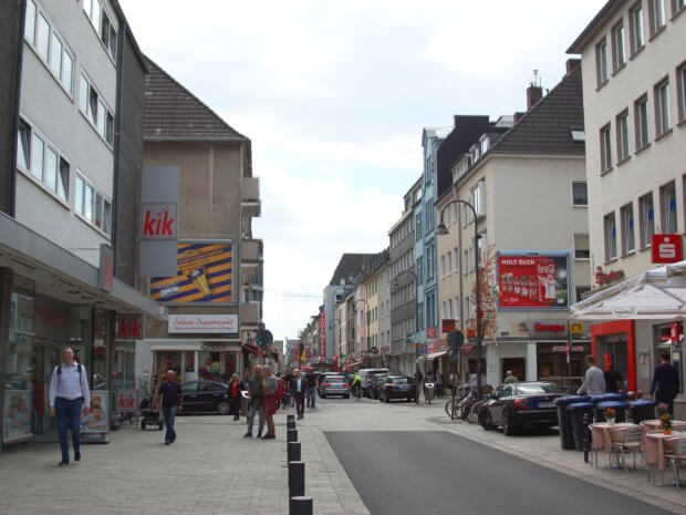 Einkaufen in der Severinstraße Die Severinstraße in der Kölner Südstadt