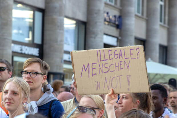 Großdemonstration gegen das Sterben im Mittelmehr - Köln Hauptbahnhof