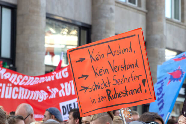 Großdemonstration gegen das Sterben im Mittelmehr - Köln Hauptbahnhof