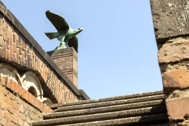 Adler-Denkmal im Friedenspark