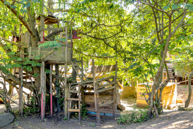 Baumhaus auf dem Bauspielplatz