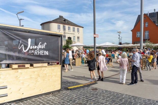 Weinfest im Rheinauhafen