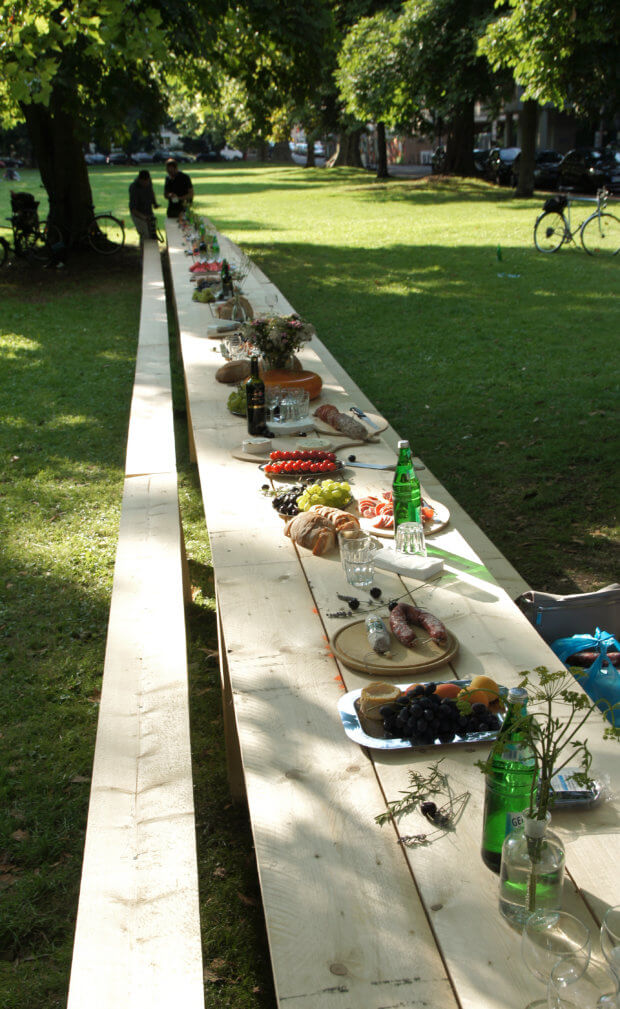 Langer Tisch im Park Sachsenring,festlich gedeckt