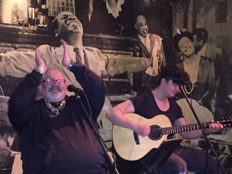 Zeltinger und Dennis Kleemann beim Benefiz Konzert für den Vringstreff in der Ubierschänke