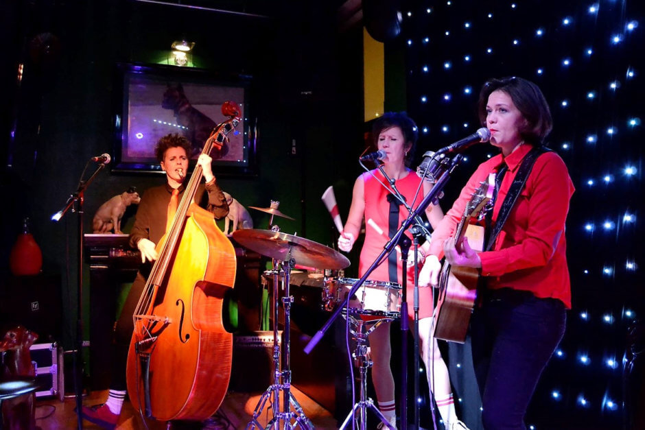 Opener bei der Lady Jam Session in der Fifa-Bar