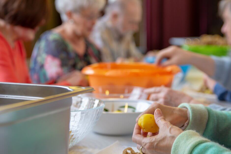 Suppe mit Gespräch in der Kartäuserkirche