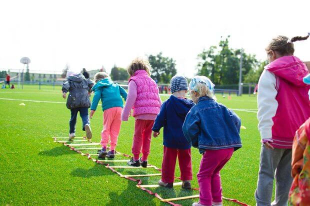 Kinder in den Ferien