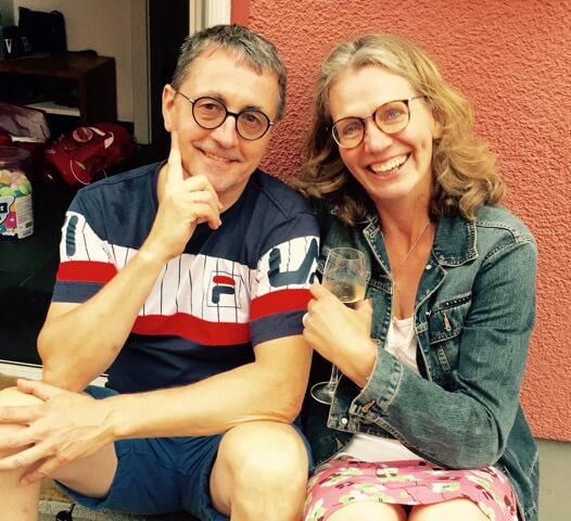 Elke und Mann vor ihrem Haus in Widdersdorf Widdersdorf