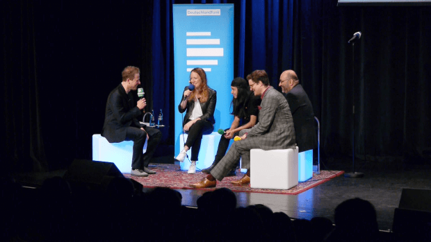 B_56_06_Talkrunde