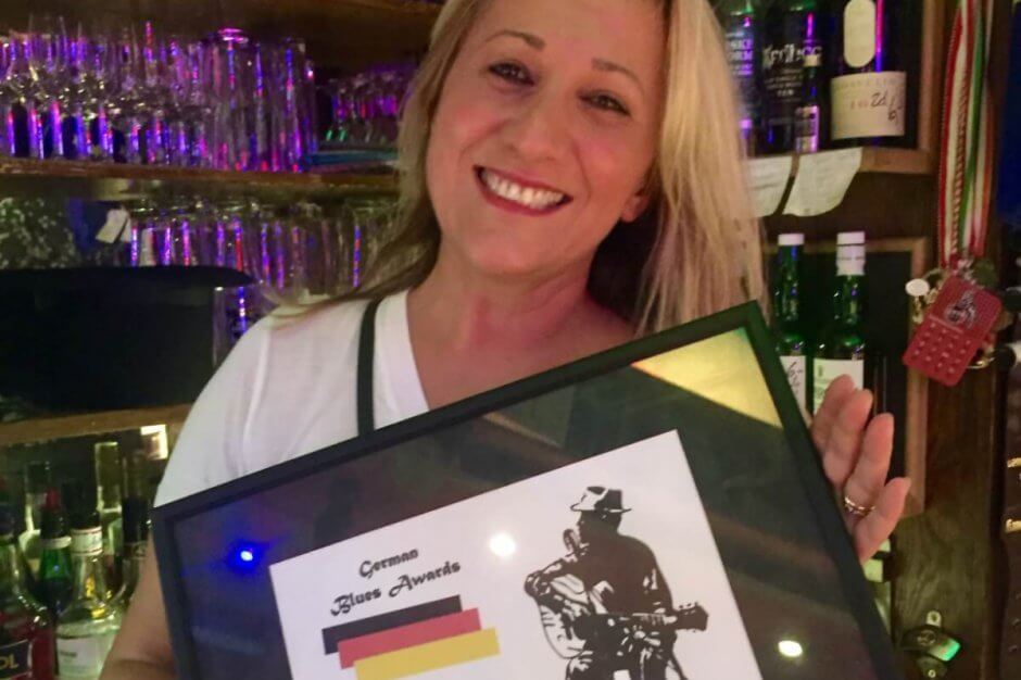 Hülya mit German Blues Award
