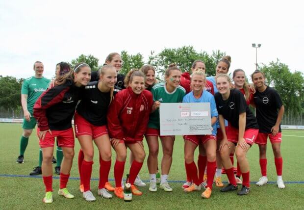 7.000 Euro-Spende für die Fortuna-Frauen