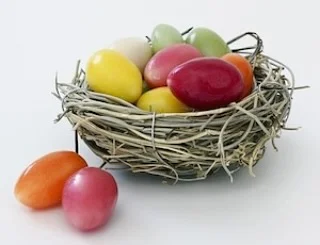 Ostereiersuche mit Fortuna Köln
Schon wieder habt Ihr die Möglichkeit, Euch ein zusätzliches Osterei zu sichern. Der Osterhase hat in einigen unserer Partnerporträts ein Osternest mit bunten Eiern versteckt. Im Rahmen des 15. Jubiläums von MeineSüdstadt.de schenken wir den ersten fünf Menschen, die uns per Mail an kontakt@meinesuedstadt.de
bis spätestens 24.4.2025 drei dieser Porträts nennen, 3 Gratis-Eintrittskarten für das Spiel Fortuna Köln gegen Fortuna Düsseldorf II am 26. April um 16 Uhr. Ihr & 2 Eurer Freund*innen habt also die Chance, für umme dabei zu sein.